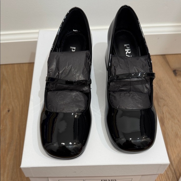 Prada Black Patent Leather Heels - Picture 6 of 11